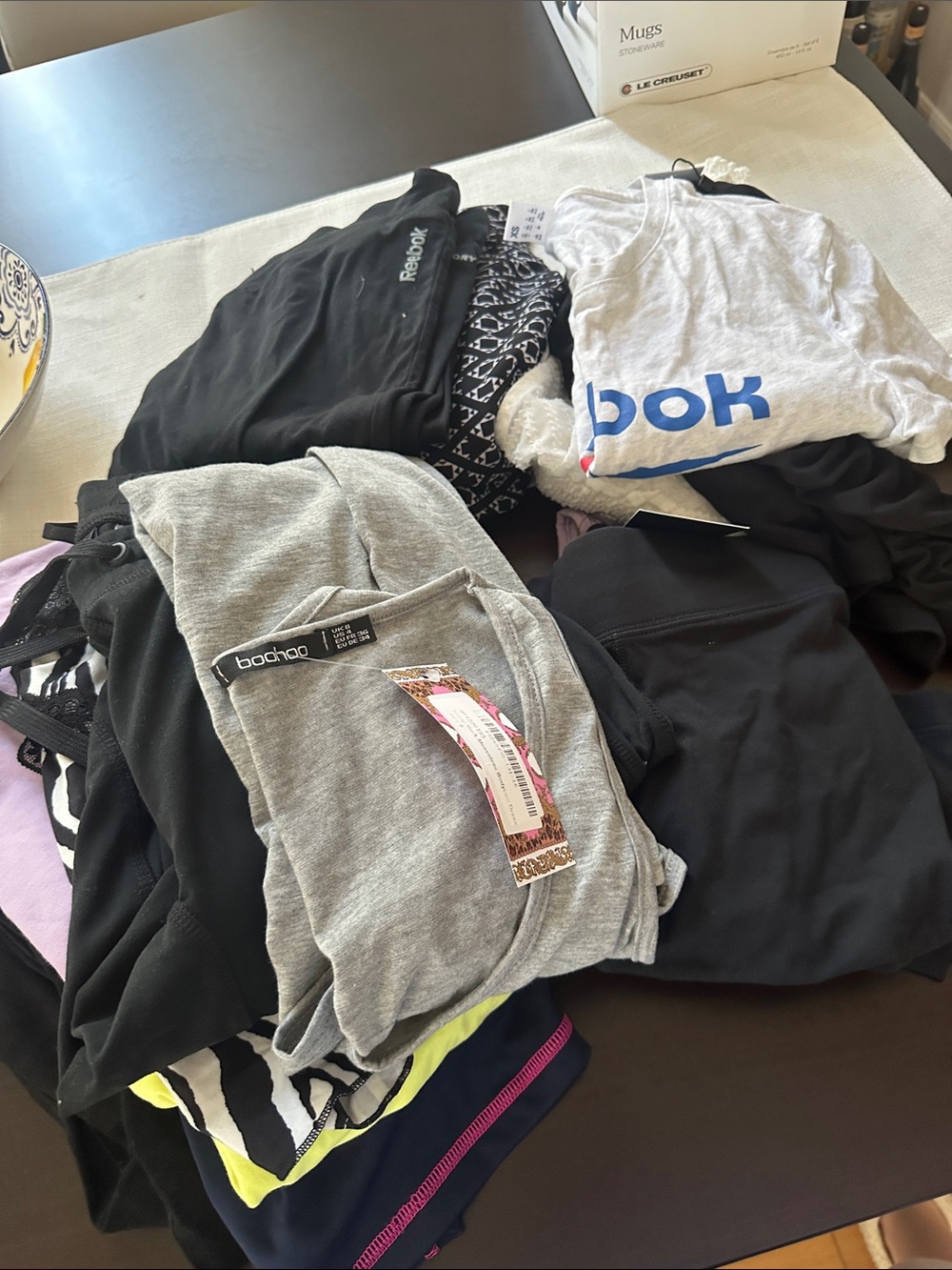 WOMENS CLOTHING BYNDLE